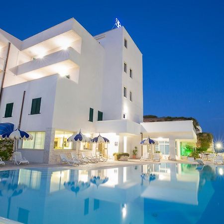 Svevo Sea House Aparthotel Весте Екстериор снимка
