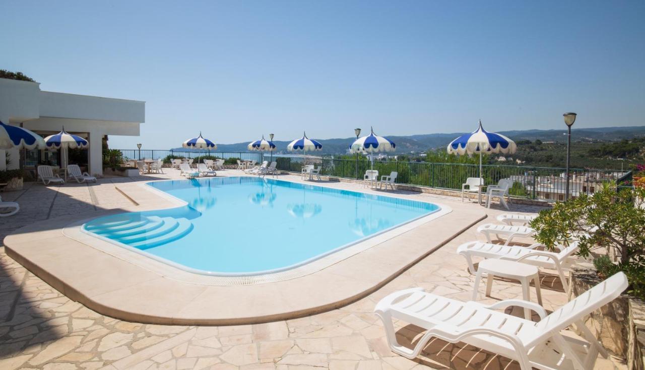 Svevo Sea House Aparthotel Весте Екстериор снимка