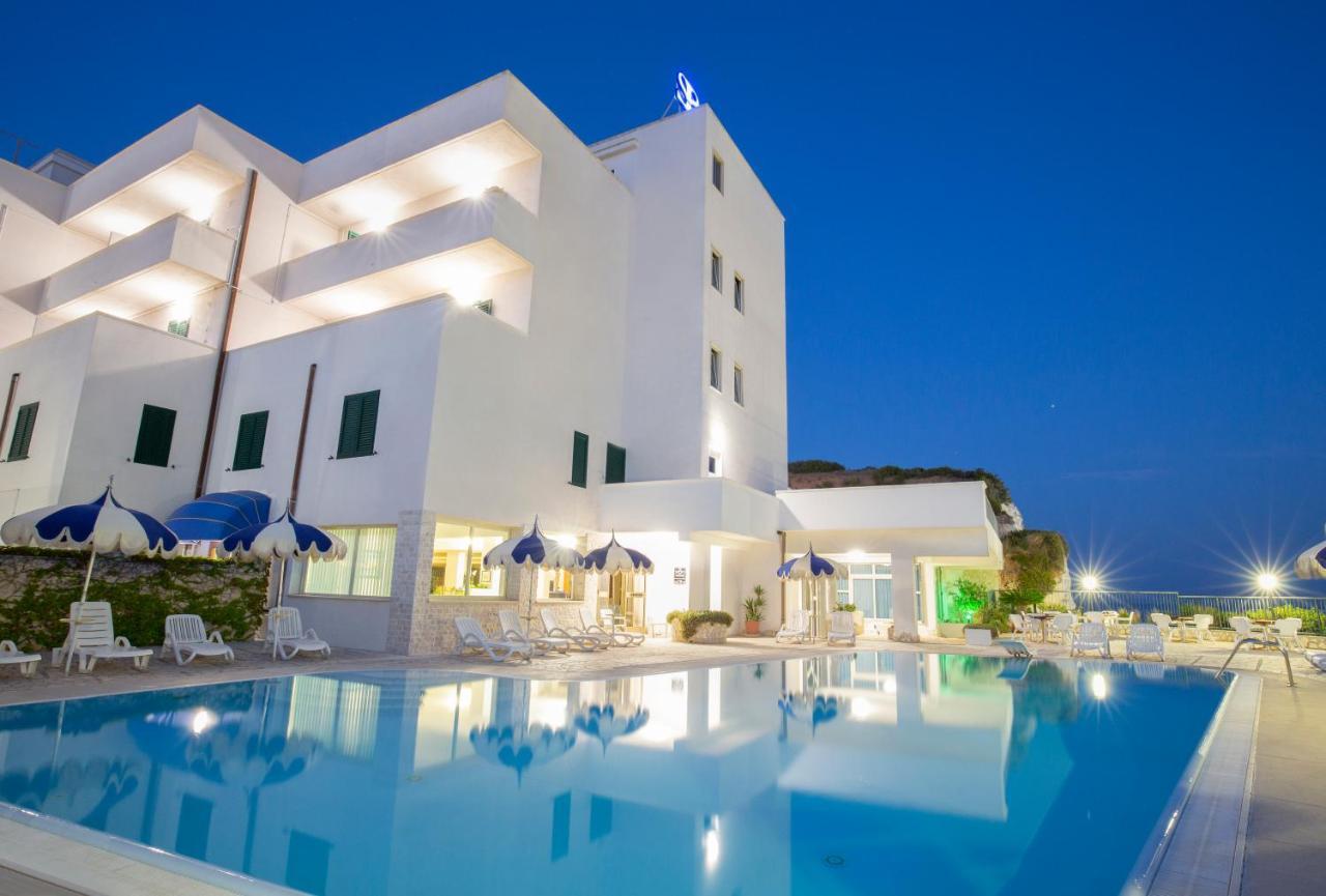 Svevo Sea House Aparthotel Весте Екстериор снимка