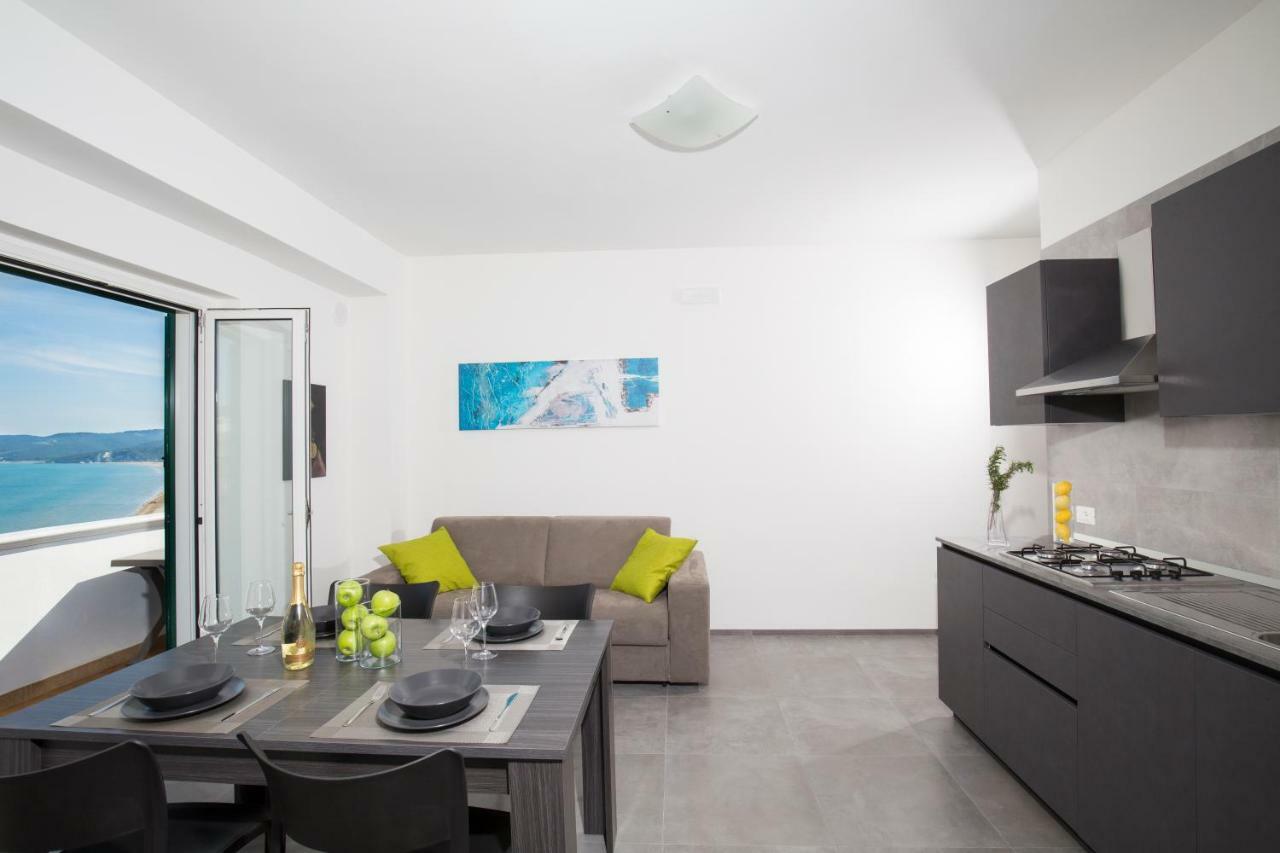 Svevo Sea House Aparthotel Весте Екстериор снимка