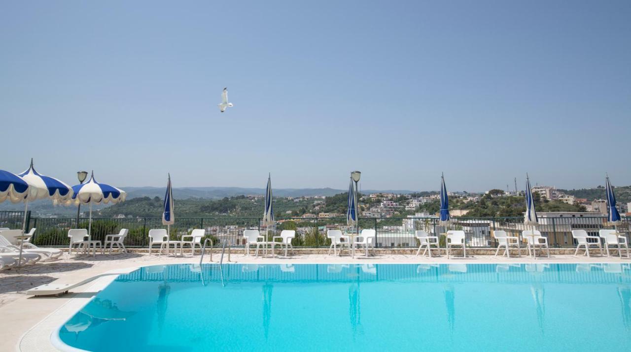 Svevo Sea House Aparthotel Весте Екстериор снимка