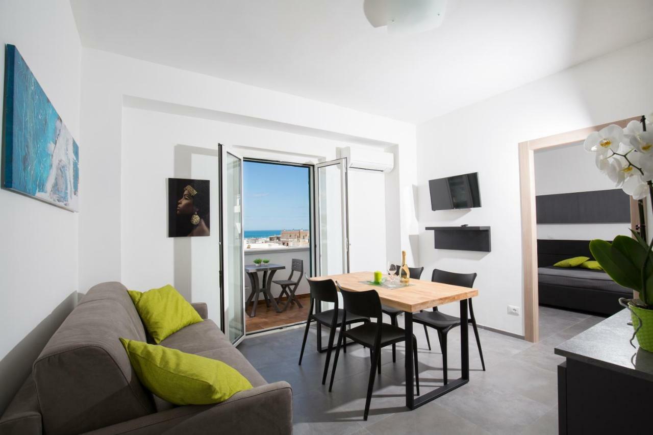 Svevo Sea House Aparthotel Весте Екстериор снимка